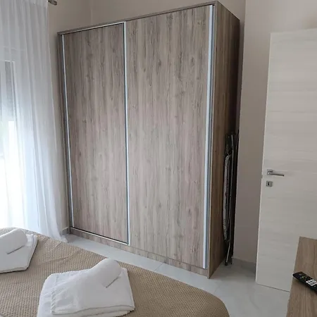 Angela's Apartman Kavála