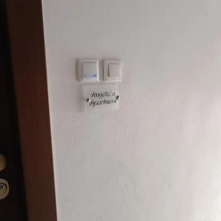 Angela's Apartman *